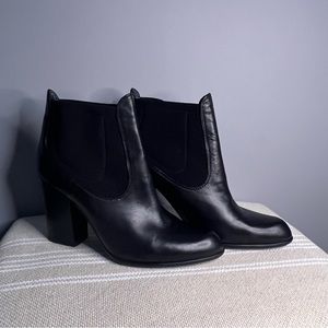 Stuart Weitzman black booties‎